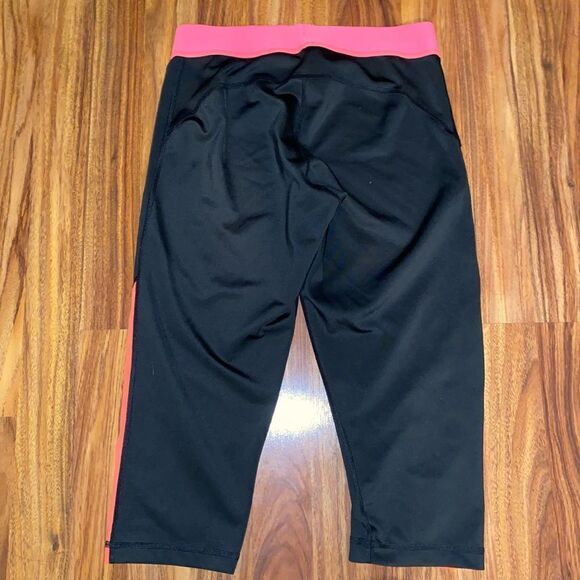 Adidas Capri Length ClimaLite Compression Leggings Womens Size Medium - Picture 6 of 7